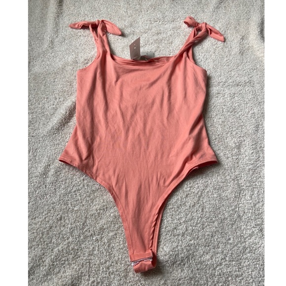 gaze Tops - ✨Gaze ✨ coral tie strap bodysuit